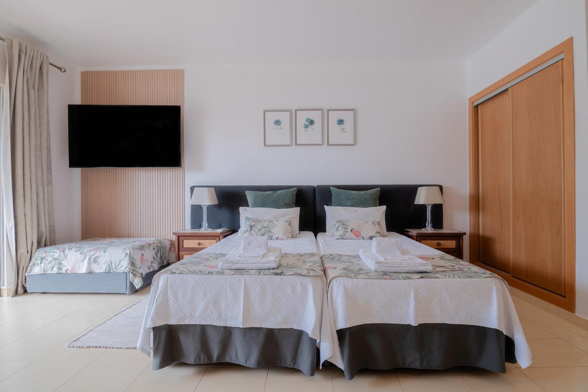 Seacoast Retreat With Pool And Beach Access By Drago Rentals Albufeira Exterior foto
