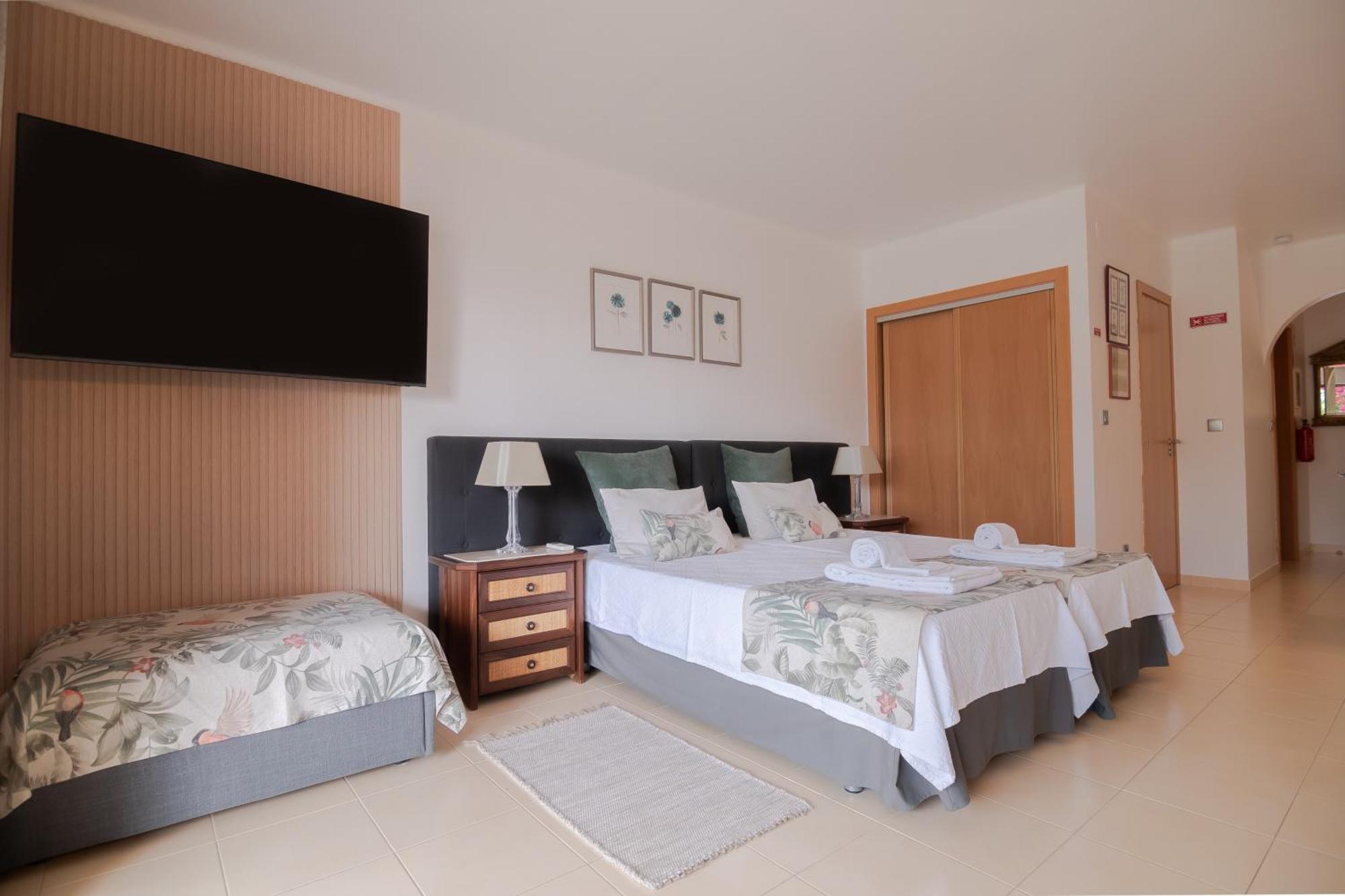 Seacoast Retreat With Pool And Beach Access By Drago Rentals Albufeira Exterior foto