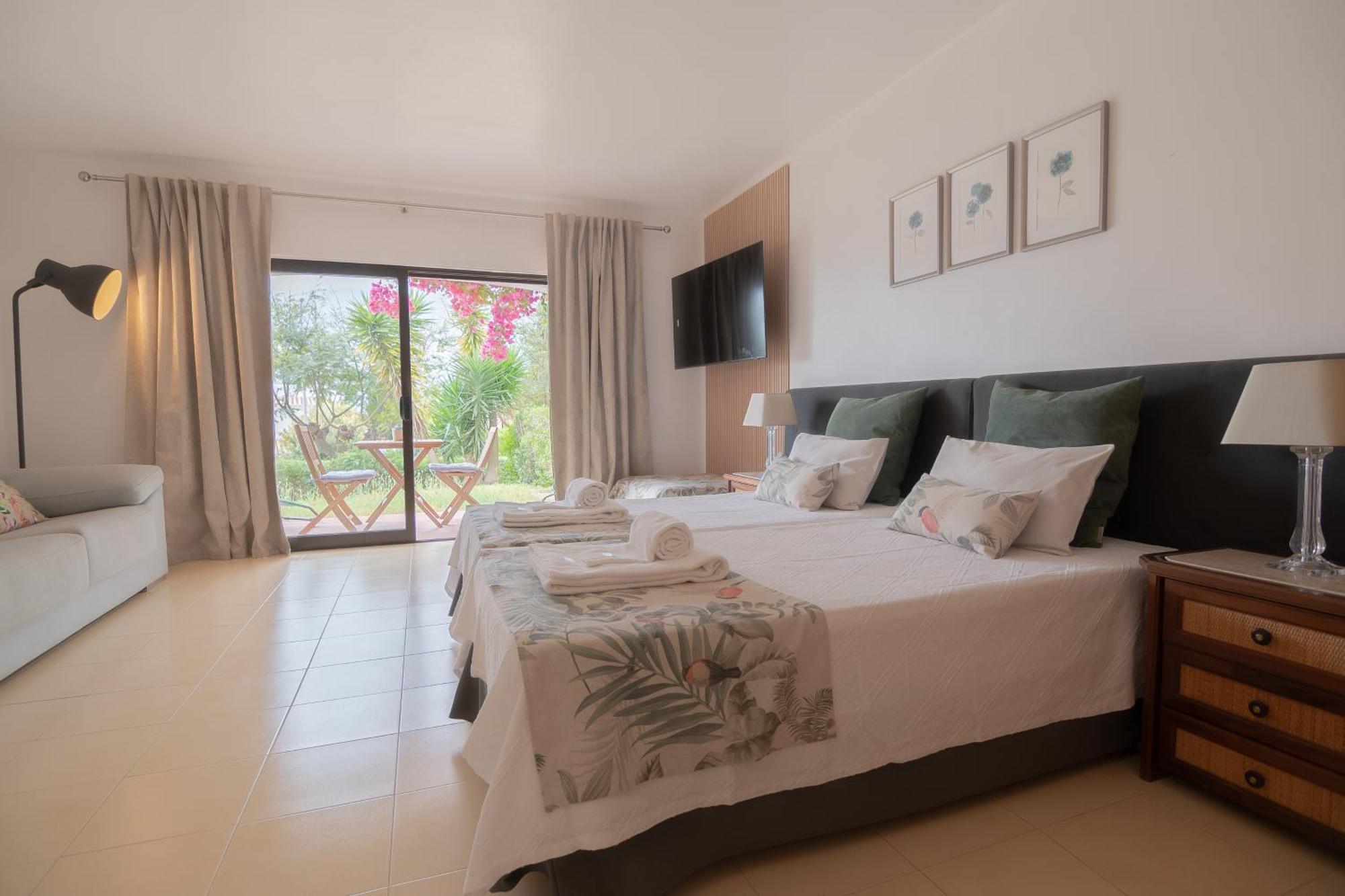 Seacoast Retreat With Pool And Beach Access By Drago Rentals Albufeira Exterior foto